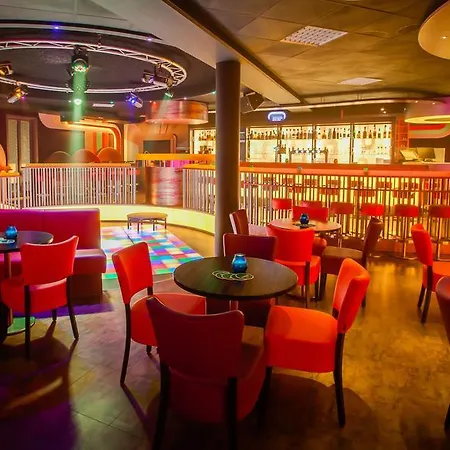 Zuiderduin Отель 4*