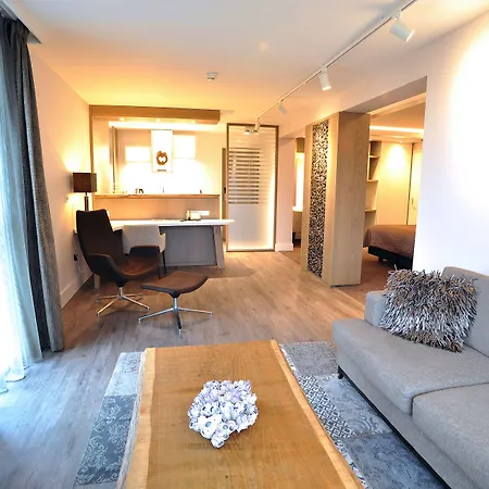 Otel Zuiderduin 4*