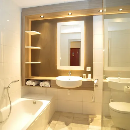 泽德尔顿酒店 4*