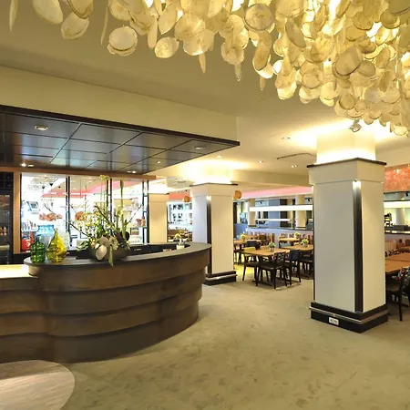 Zuiderduin Отель 4*