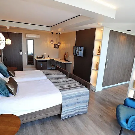 Отель Zuiderduin 4*